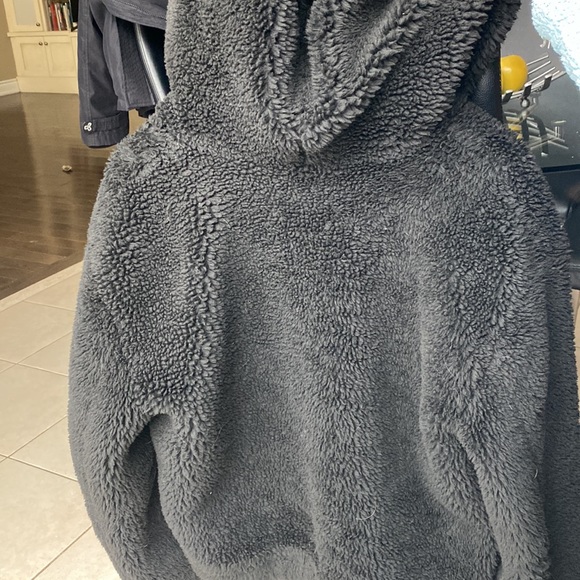 Artizia furry jacket, warm and super comfortable. Grew out of it - Picture 3 of 3